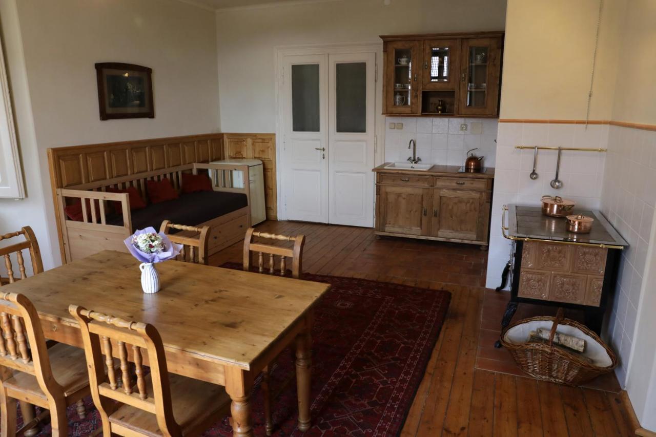 Appartement Historicke Zelenohorska Posta